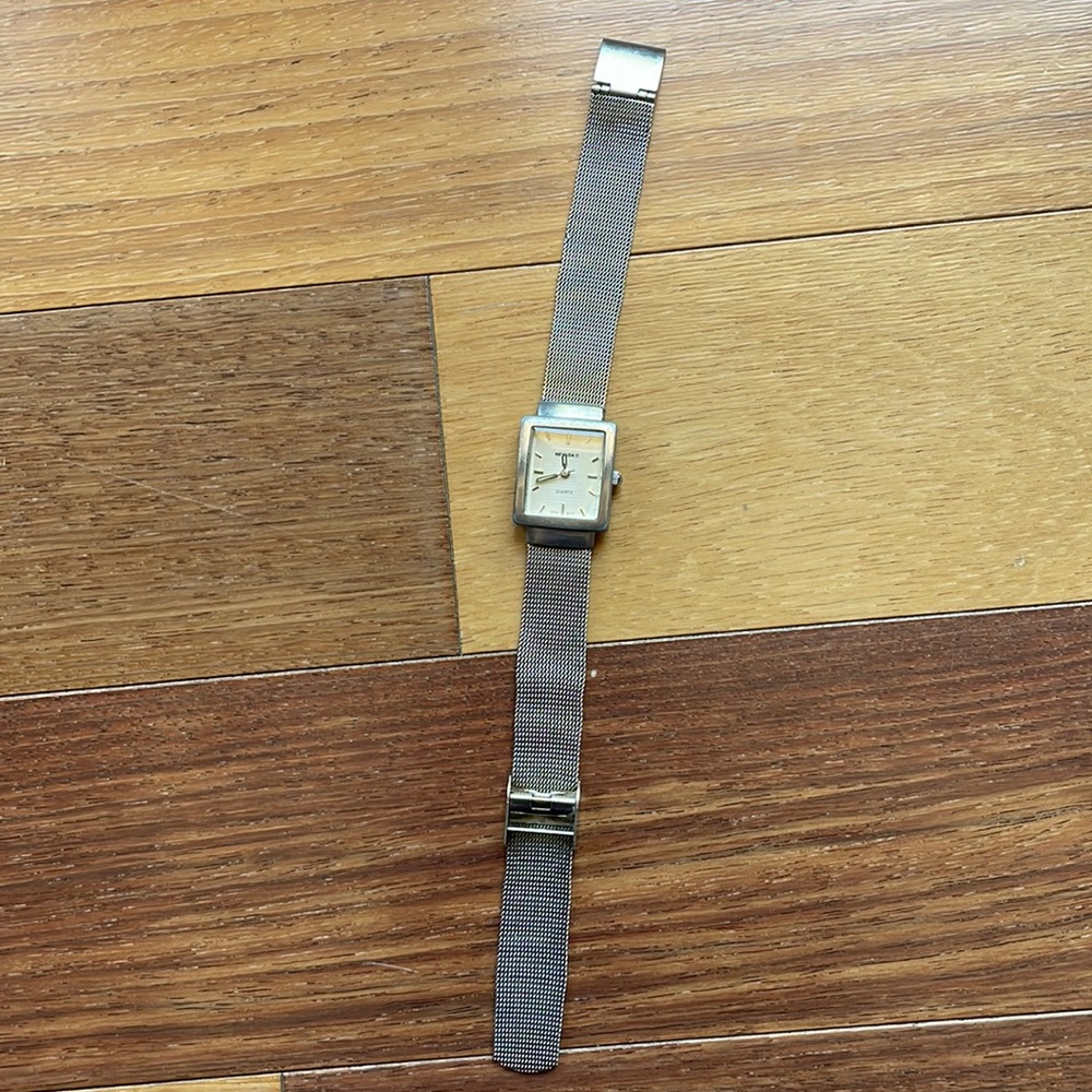 Japan MOVT Nevada Quartz Women’s Watch, metal chain Bracelet